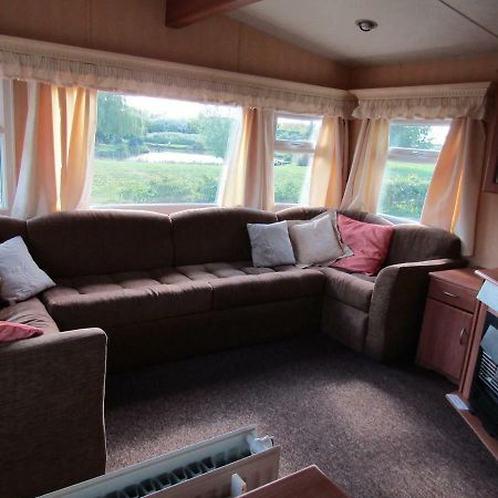 Fenlake Holiday Accommodation Metheringham Dış mekan fotoğraf